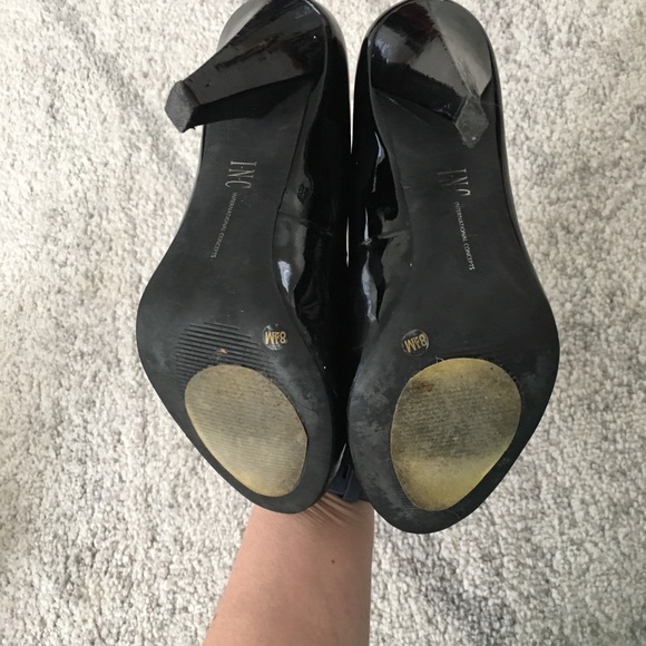 INC Heels 8.5 - Picture 4 of 4